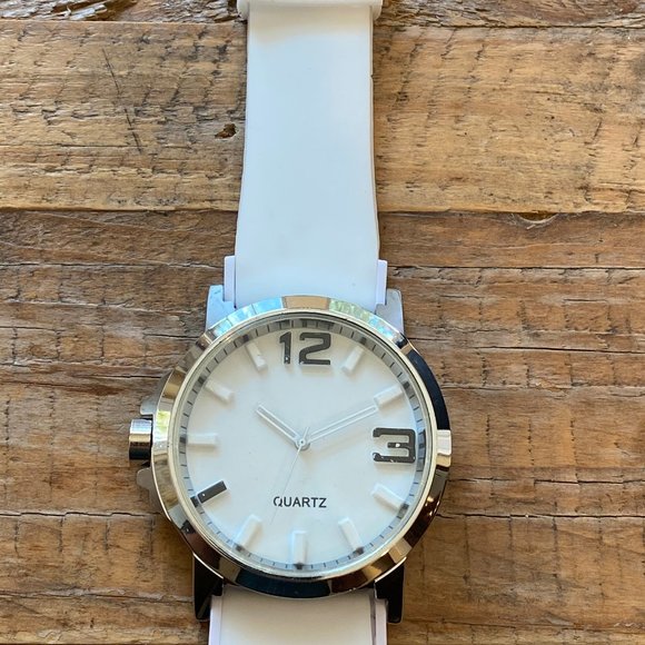 CREATIVE LUXURY FASHION NEW WATCH - Picture 1 of 6